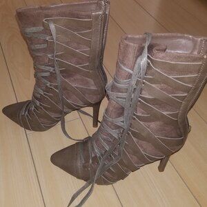 Forever Women's Size 7 Taupe Lace Up Pointed Toe Boots